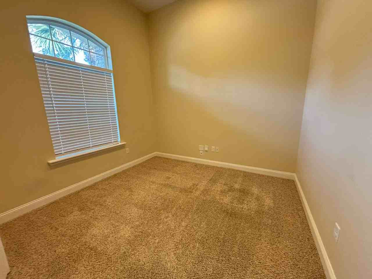 157 Cloisterbane Dr - Photo 6 of 38