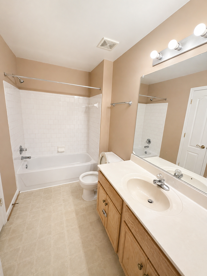 1411 Bonnett Pl #F - Photo 3 of 21