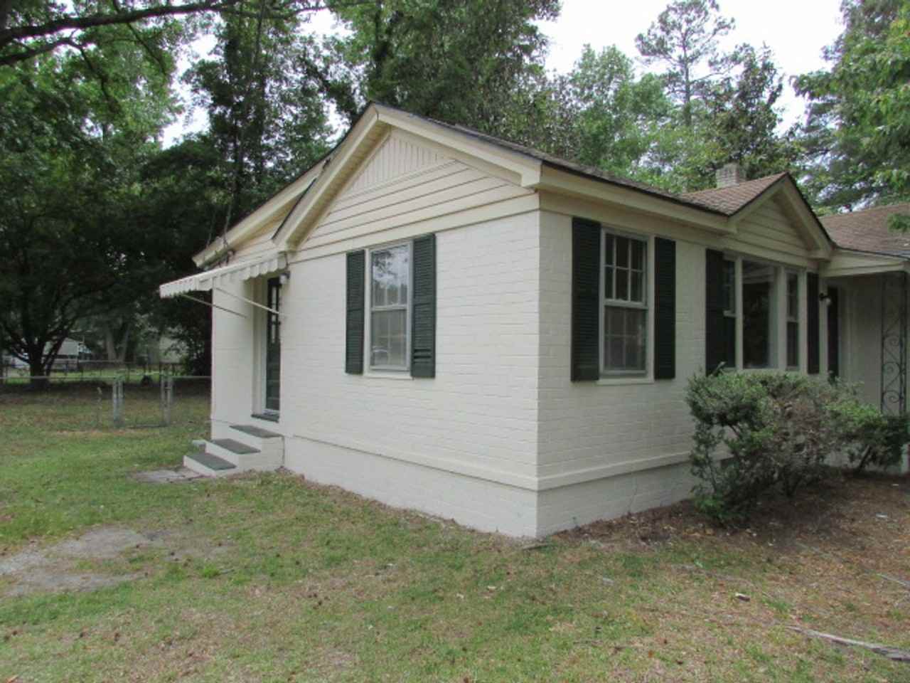 424 Sanders Dr - Photo 3 of 22
