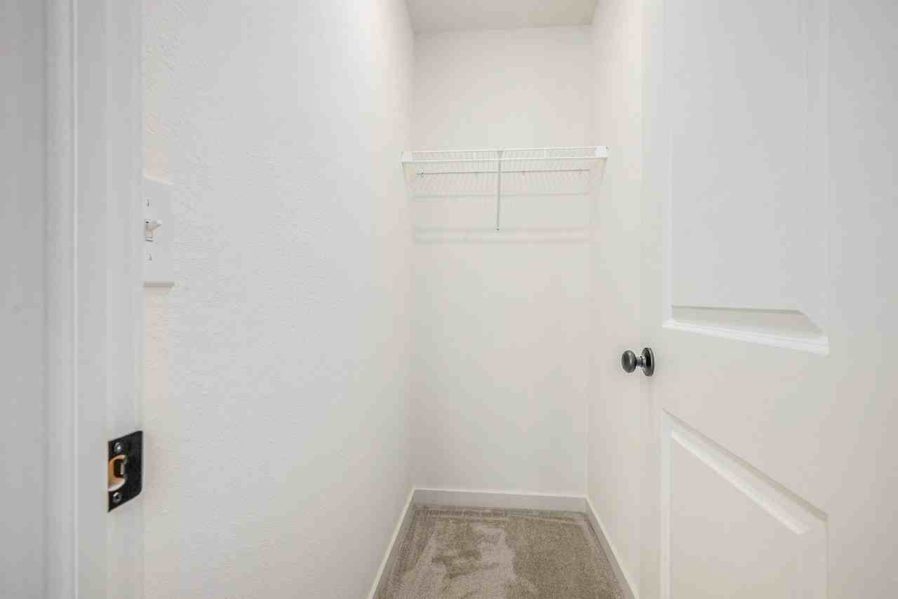 6130 Aurelius Rd - Photo 4 of 24