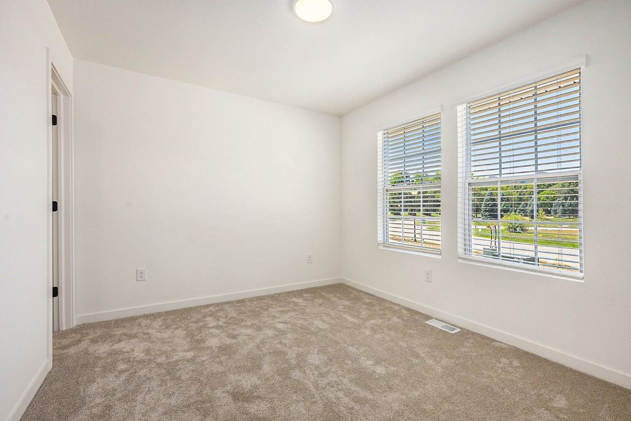6130 Aurelius Rd - Photo 5 of 24