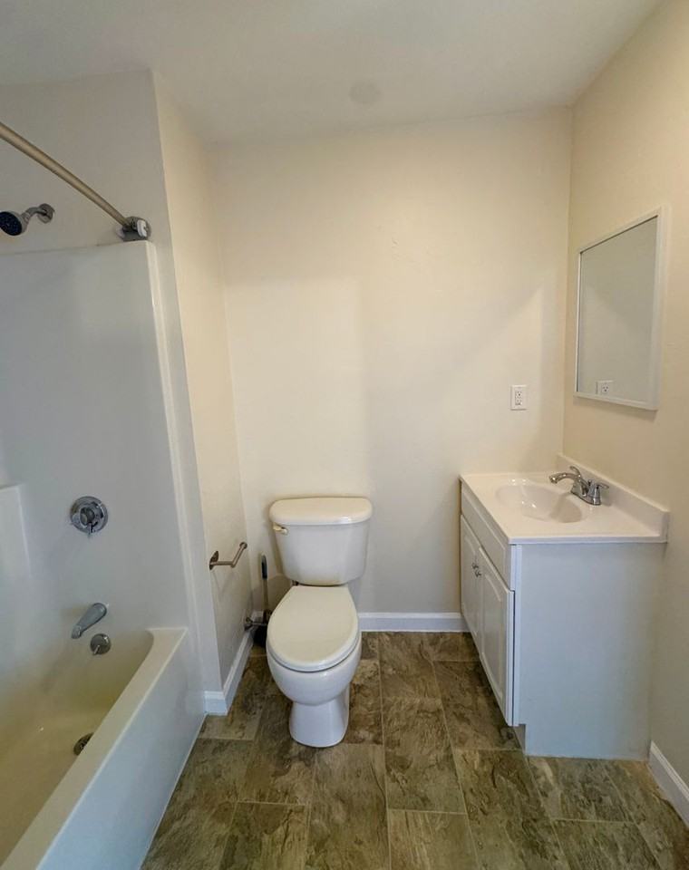 111 Main St #16R - Photo 3 of 6