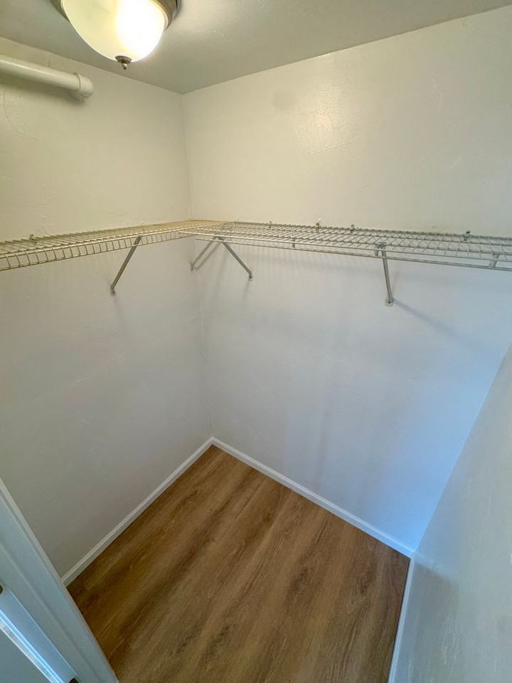 111 Main St #16R - Photo 4 of 6