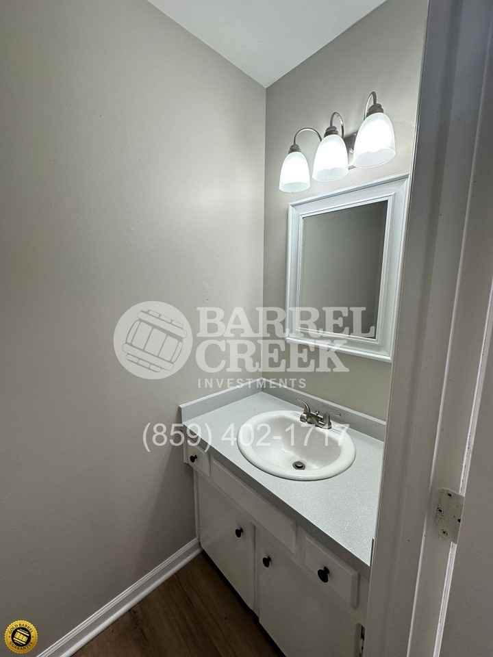 106 Ewing Ave - Photo 4 of 15