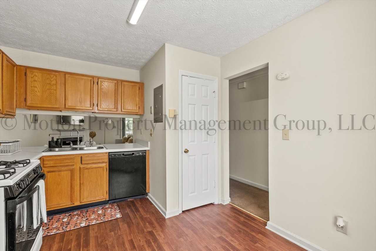 6426 Charter Way - Photo 7 of 18