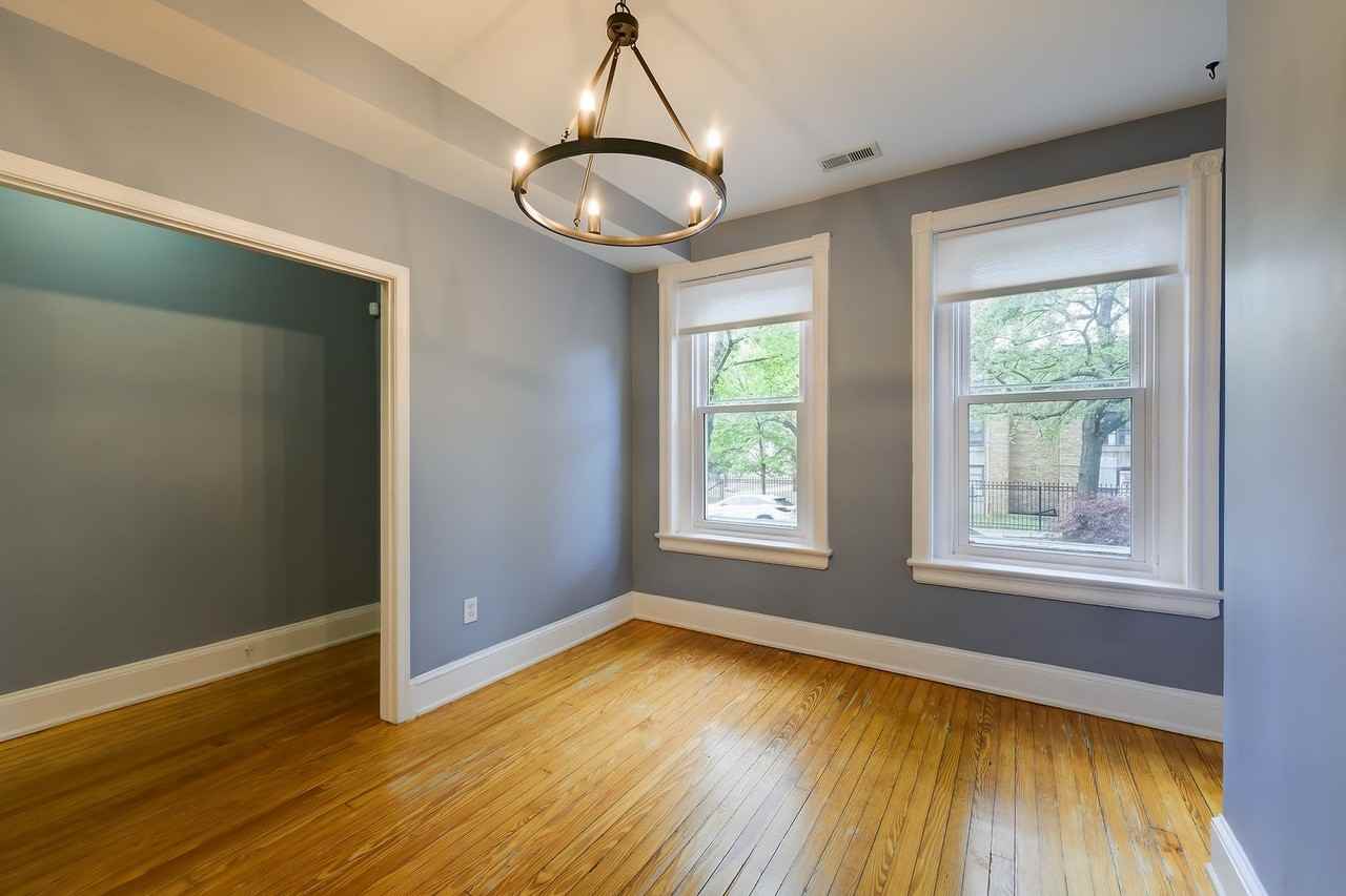 764 13th St Se - Photo 6 of 44