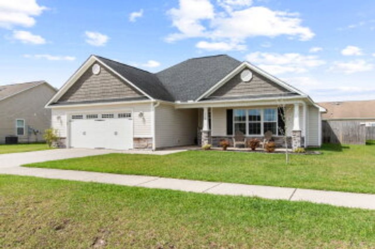 318 Aquamarine Cir - Photo 2 of 25