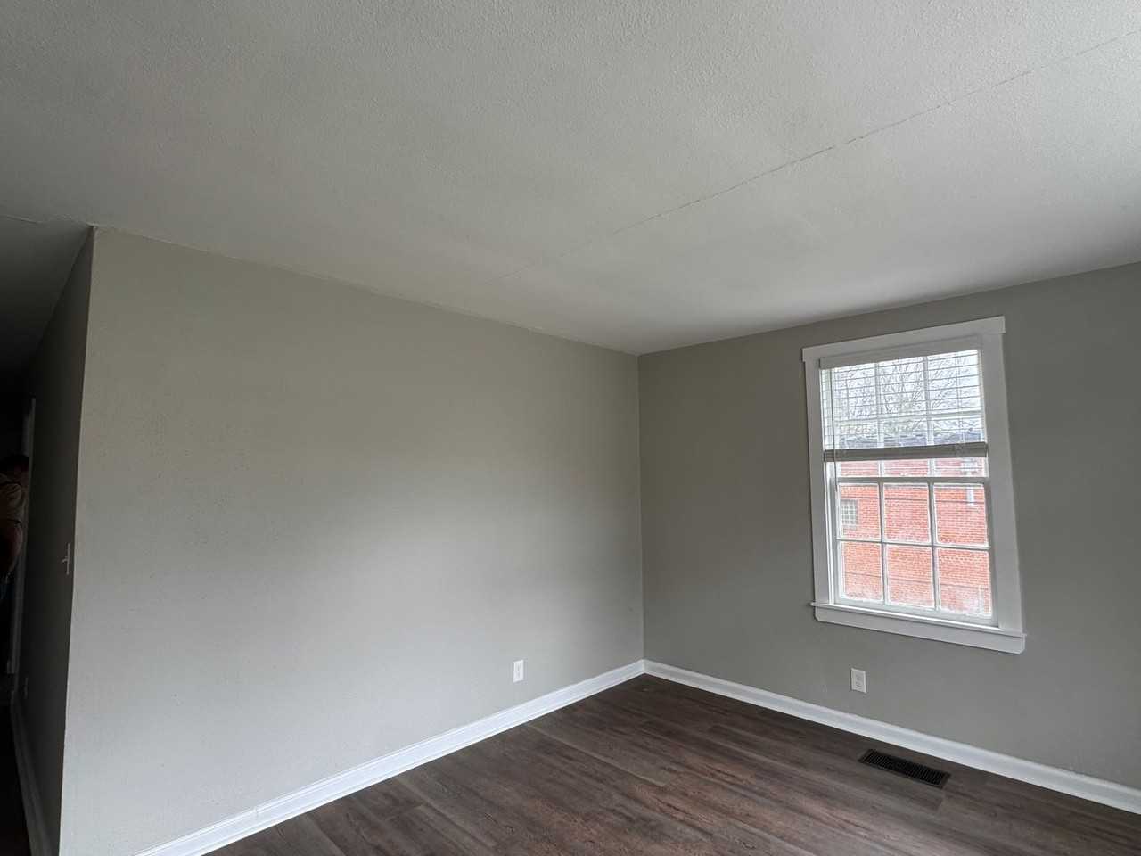3017 Mcqueen St - Photo 3 of 10