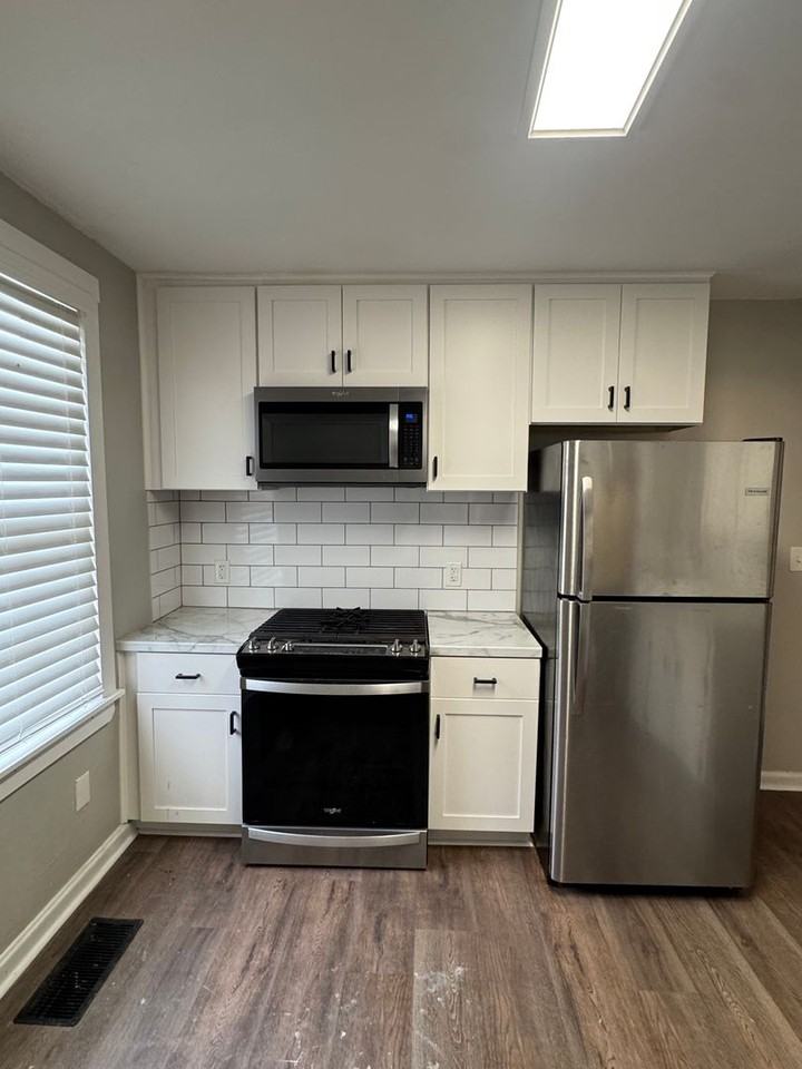 3017 Mcqueen St - Photo 7 of 10