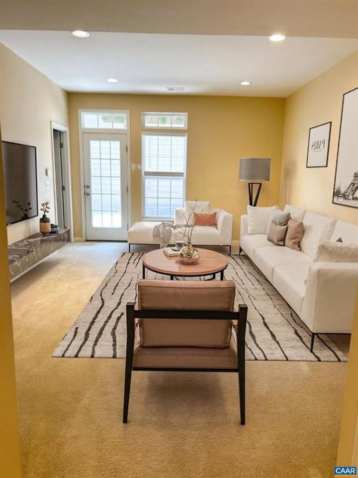 923 Bing Ln - Photo 7 of 10