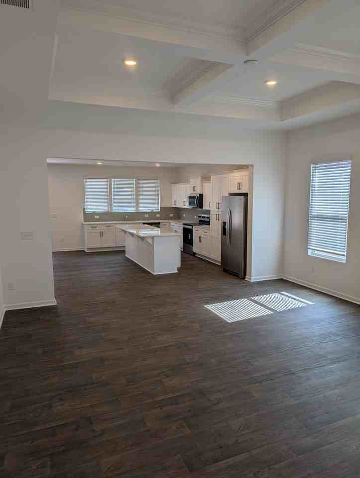 437 Gentle Bend Cv - Photo 2 of 14