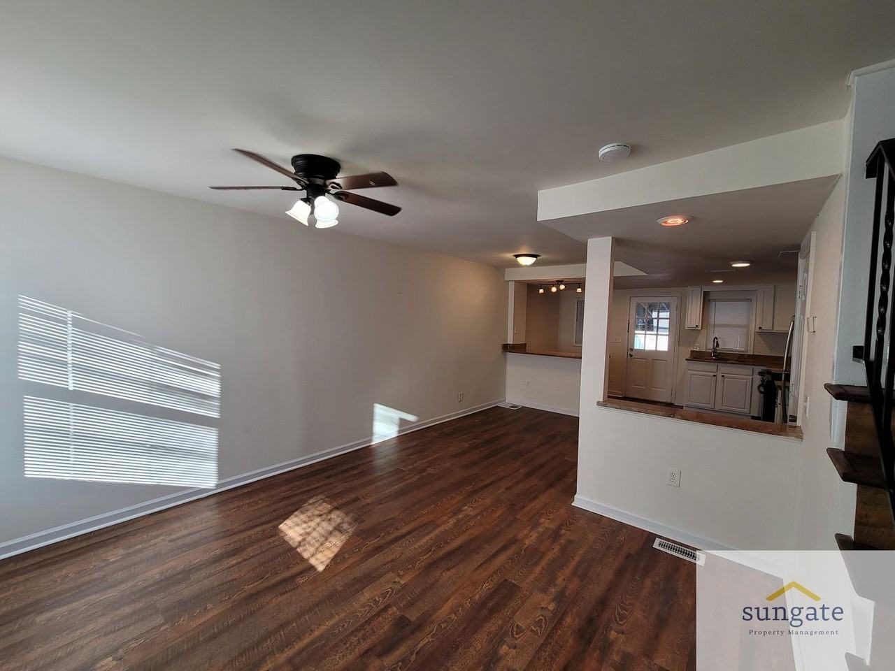 5215 Wasena Ave - Photo 2 of 17