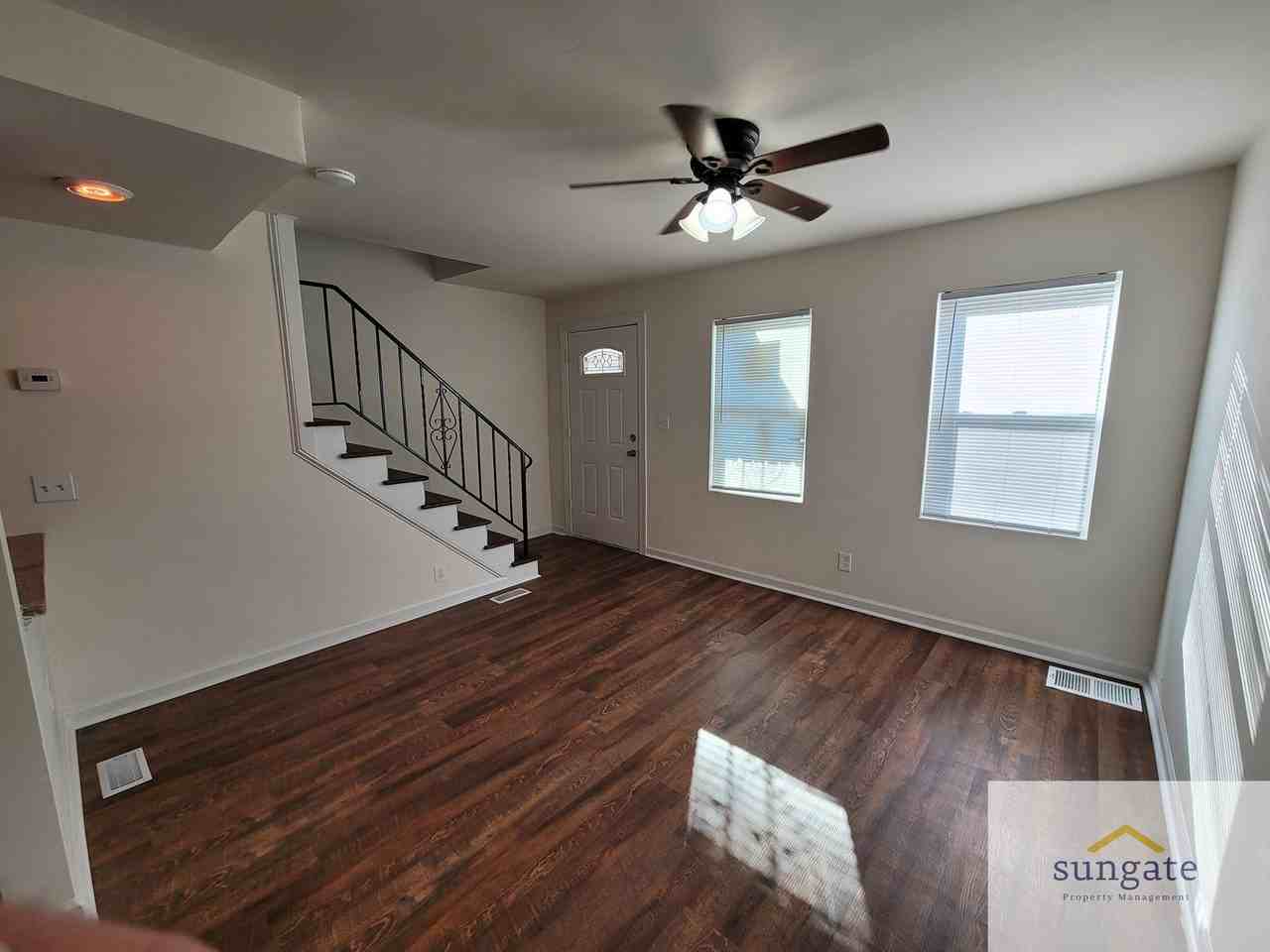 5215 Wasena Ave - Photo 3 of 17