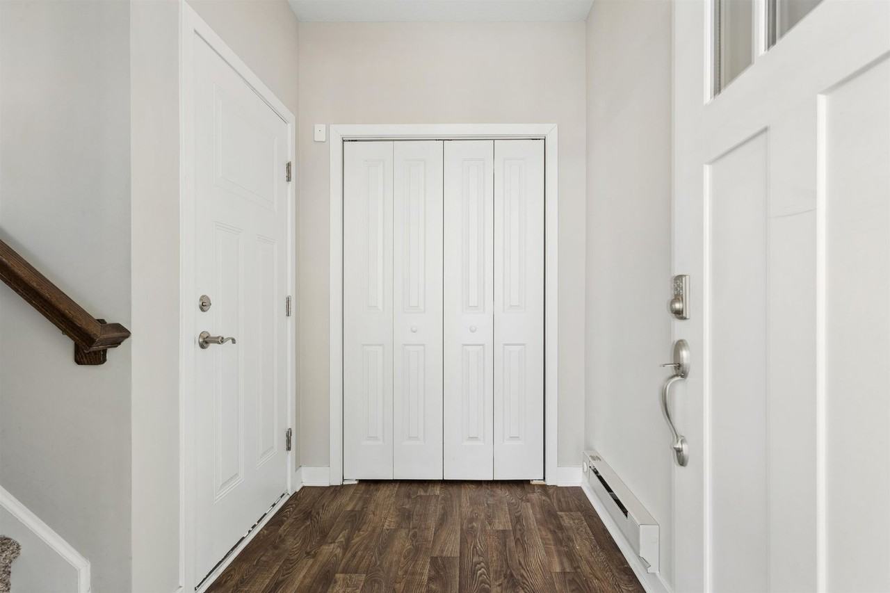 1102 Celia Ct - Photo 3 of 27