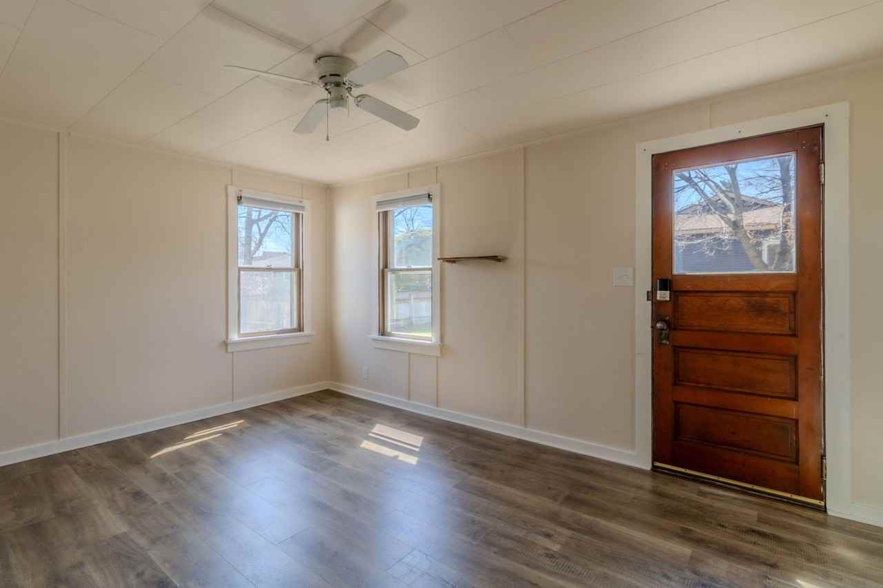 624 W 13th St - Photo 2 of 24