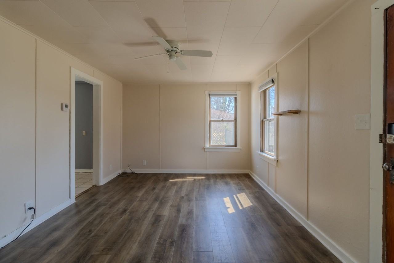 624 W 13th St - Photo 5 of 24