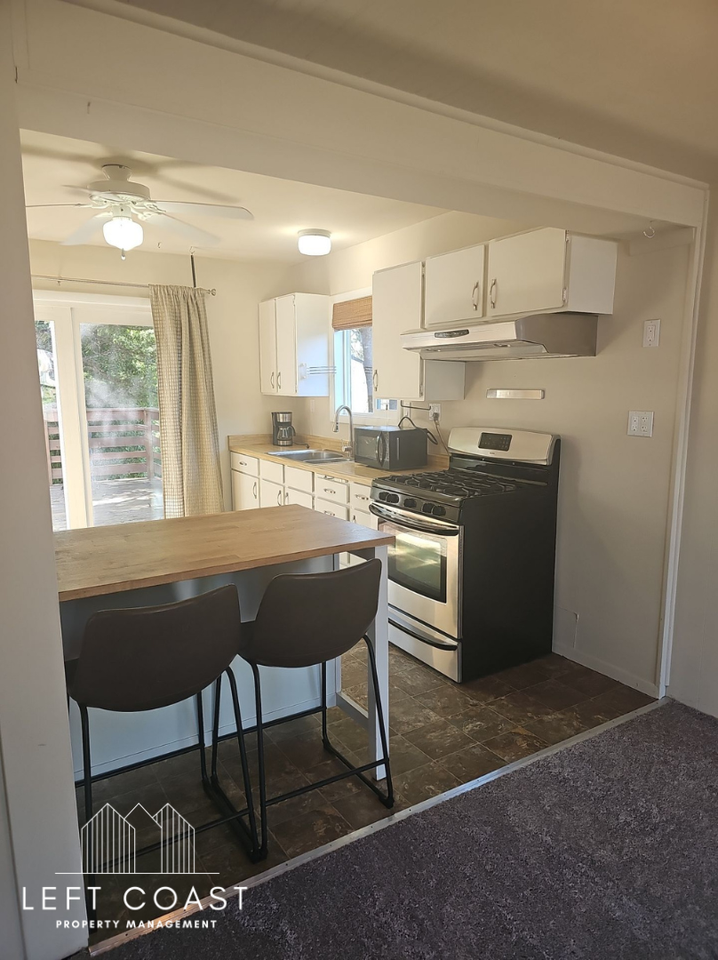 3102 Sw Coast Ave #1 - Photo 5 of 24