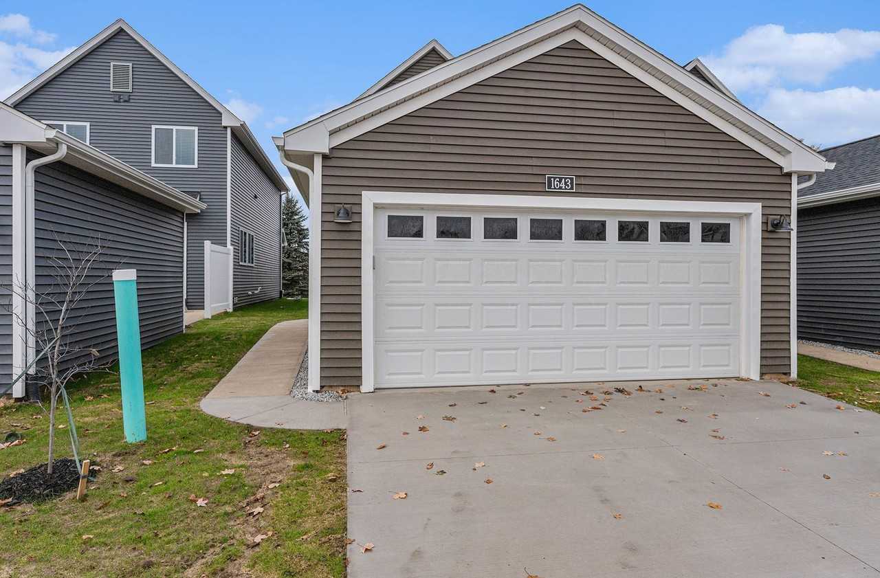 517 Leland Ave - Photo 3 of 21