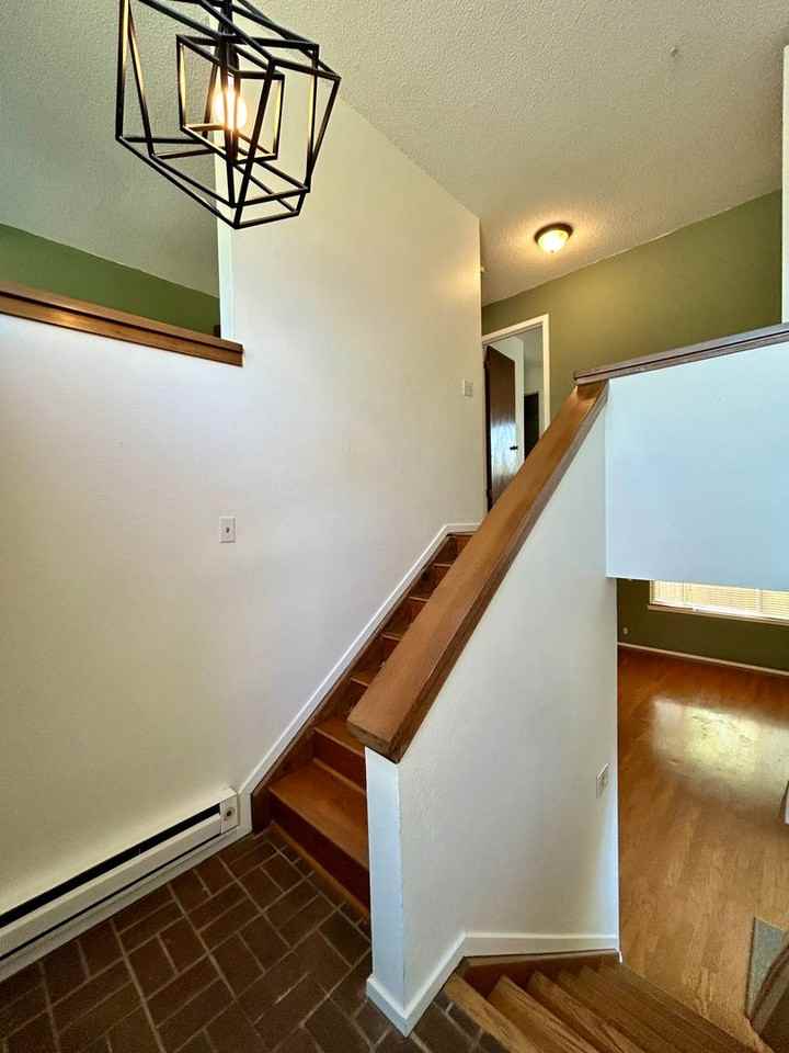 2650 Juniper Ave - Photo 3 of 50