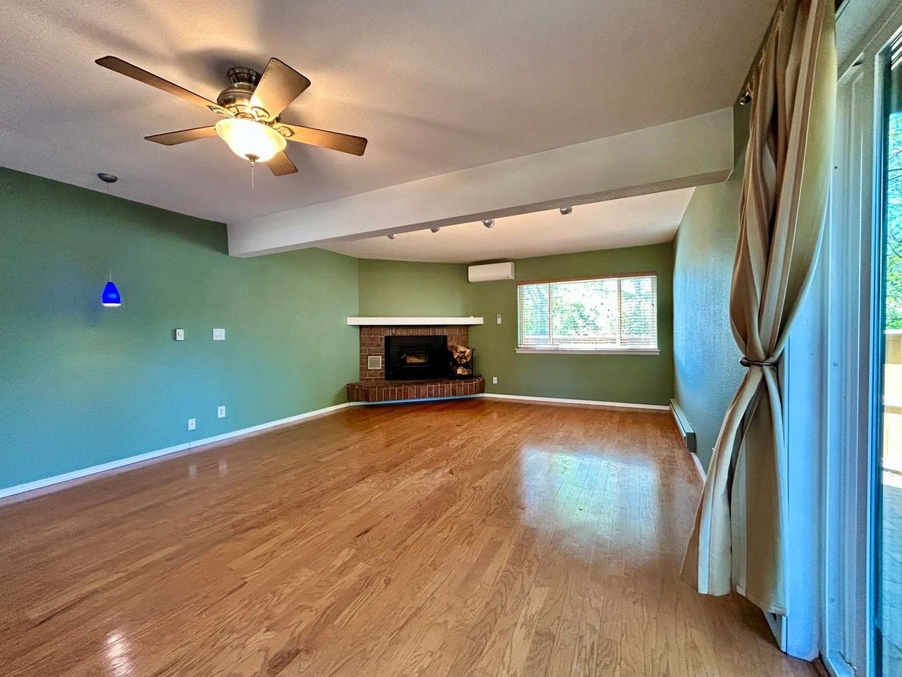 2650 Juniper Ave - Photo 4 of 50