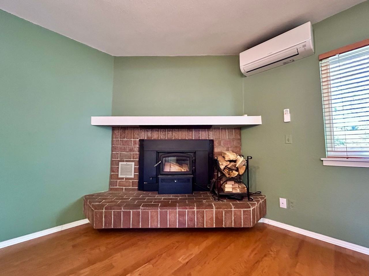 2650 Juniper Ave - Photo 6 of 50