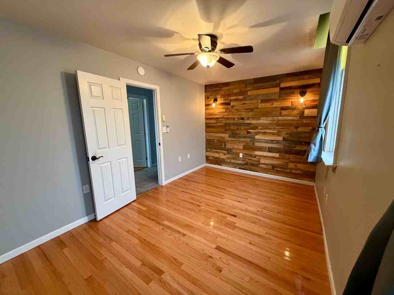 309 Mill St - Photo 7 of 10