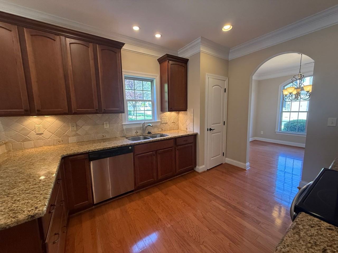 1476 Neville Gardens Ln - Photo 5 of 21