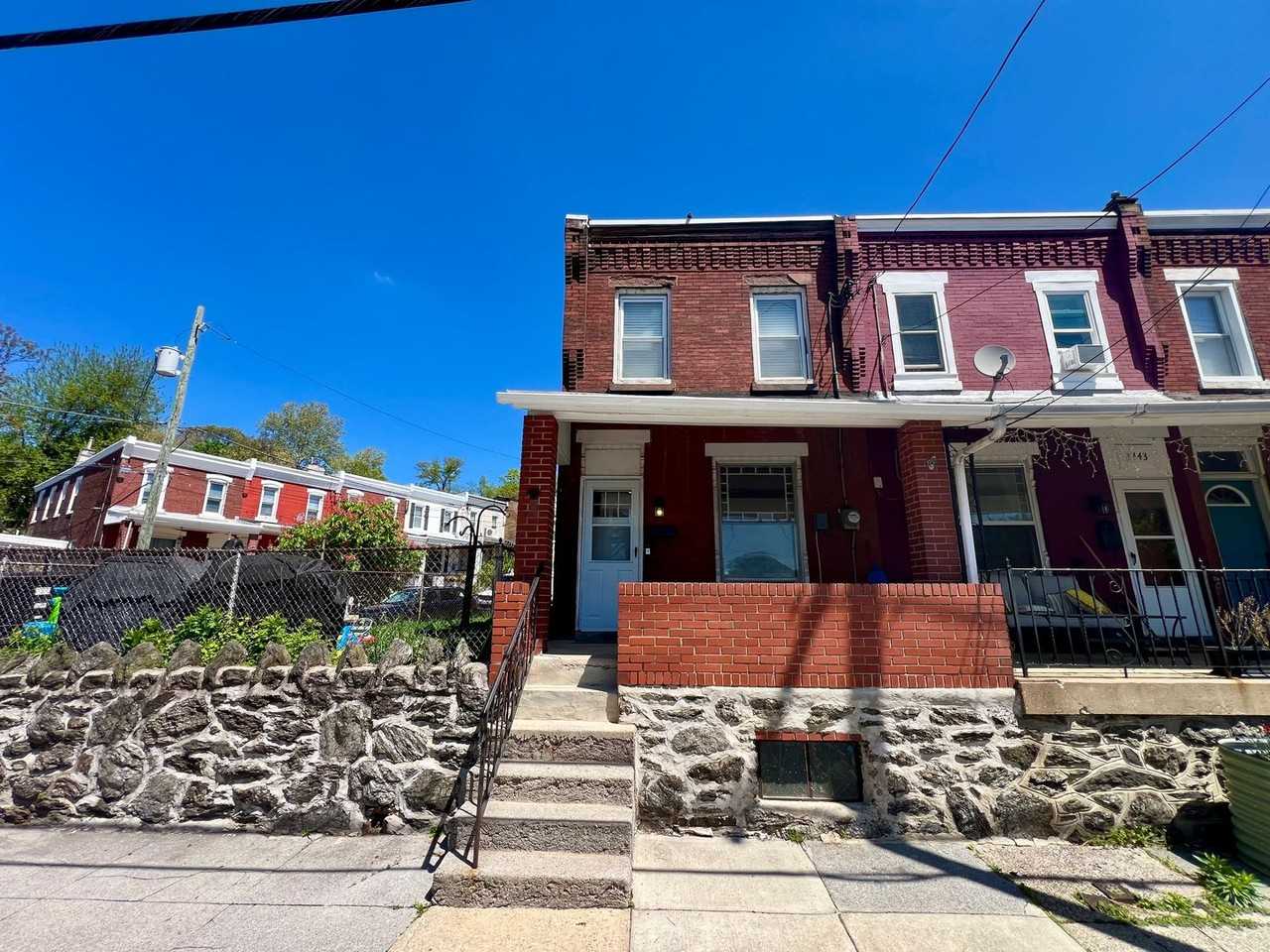 3445 Cresson St - Photo 3 of 30