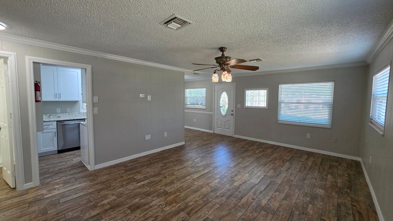 607 Patricia Ave - Photo 4 of 25