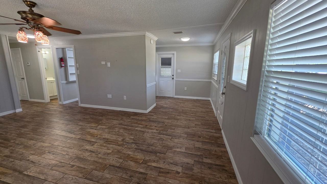 607 Patricia Ave - Photo 5 of 25