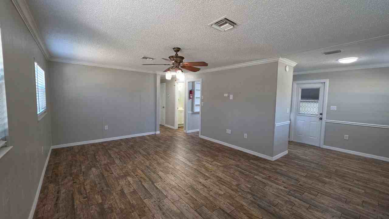 607 Patricia Ave - Photo 6 of 25