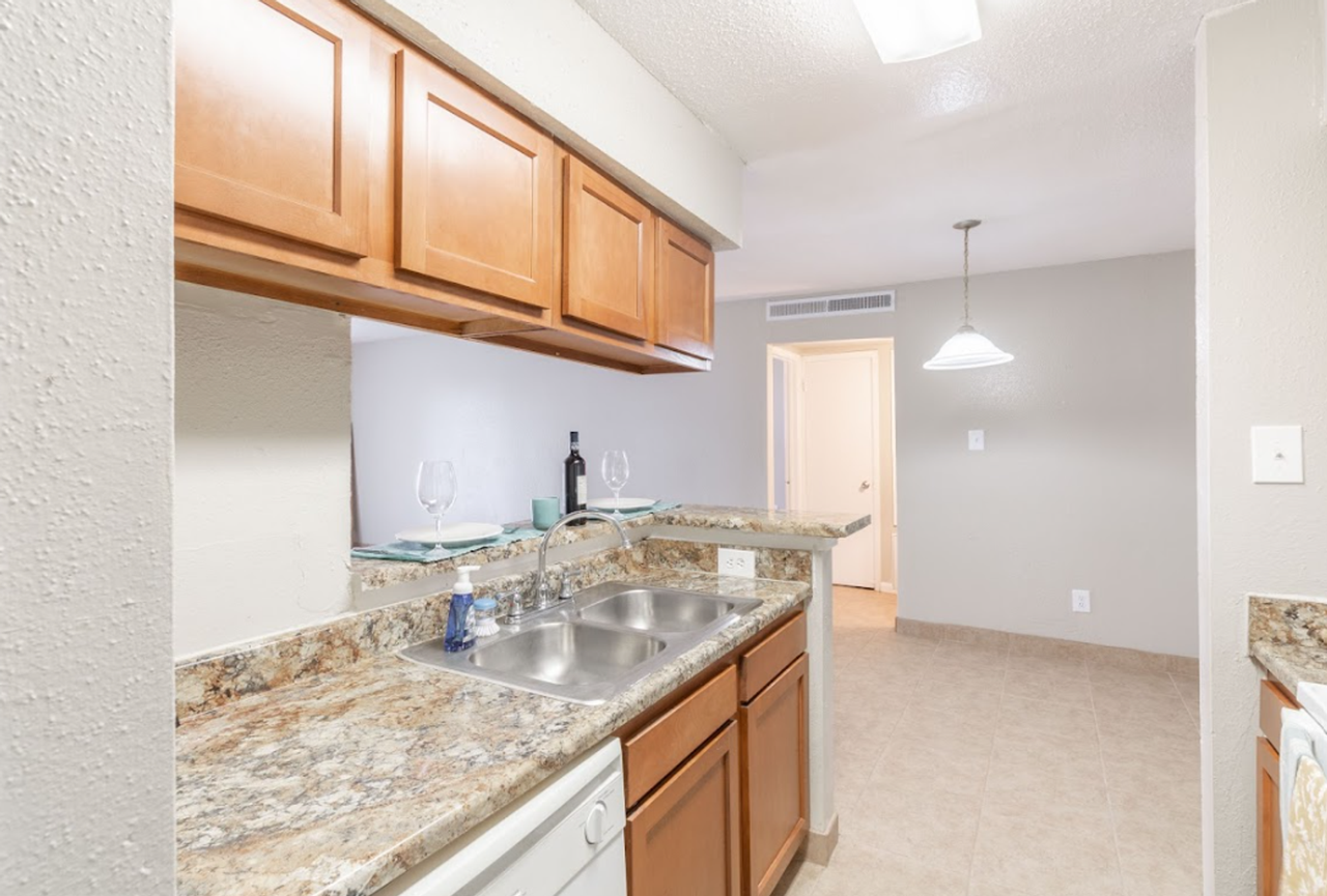 Wesley Gardens Apartments - Photo 3 of 20