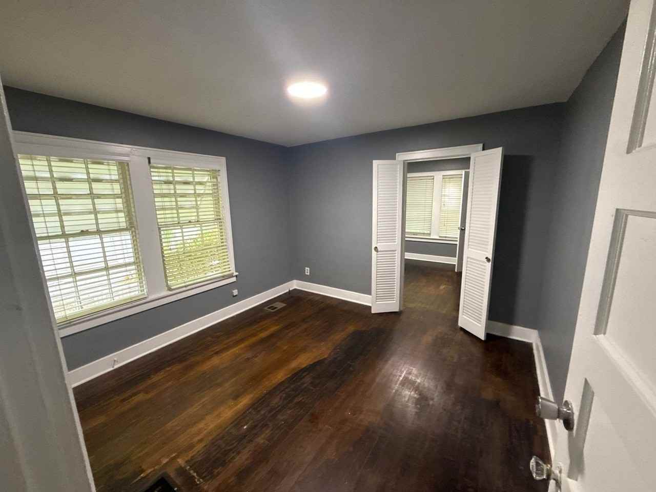 3615 Powell Ave - Photo 3 of 11