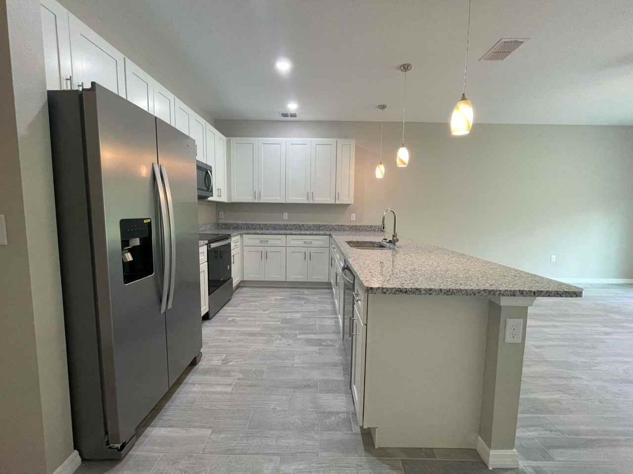 407 Bedlington Ct - Photo 4 of 21