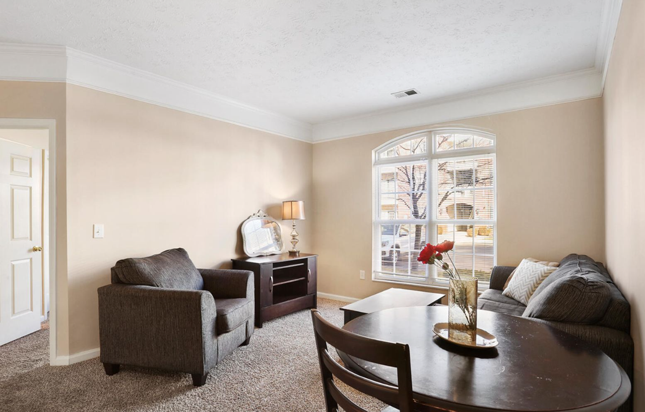 1905 N Lincoln Ave #127 - Photo 2 of 4