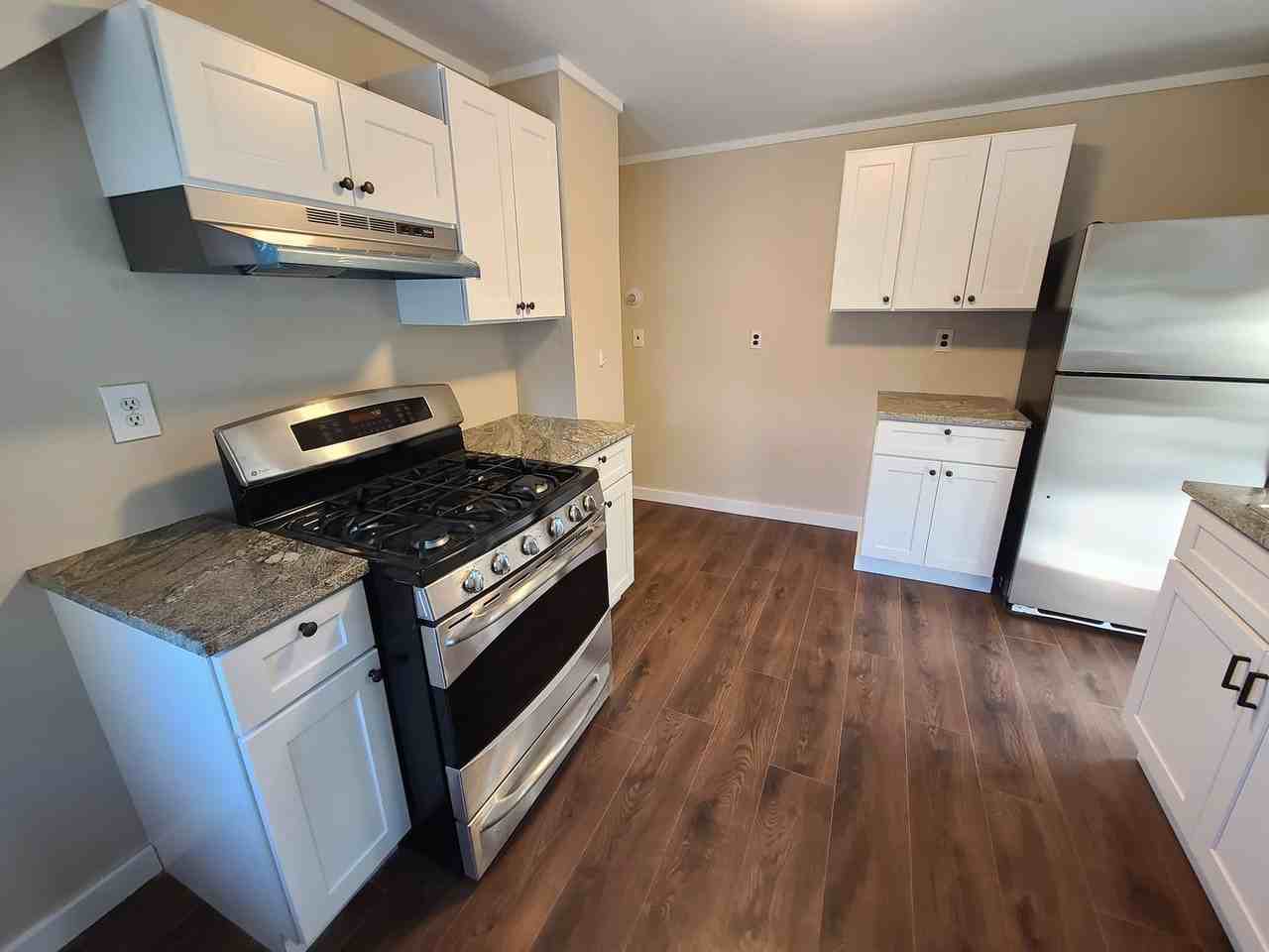 9 Stanley Ave - Photo 4 of 20