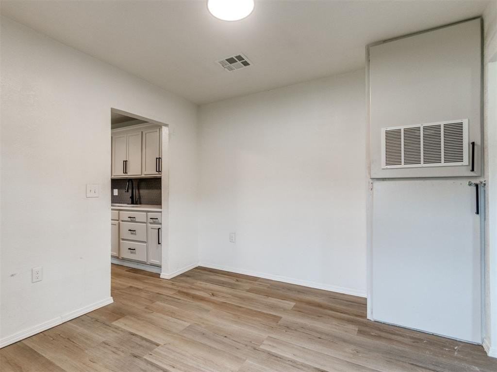 1330 Ne 7th St #A - Photo 6 of 25