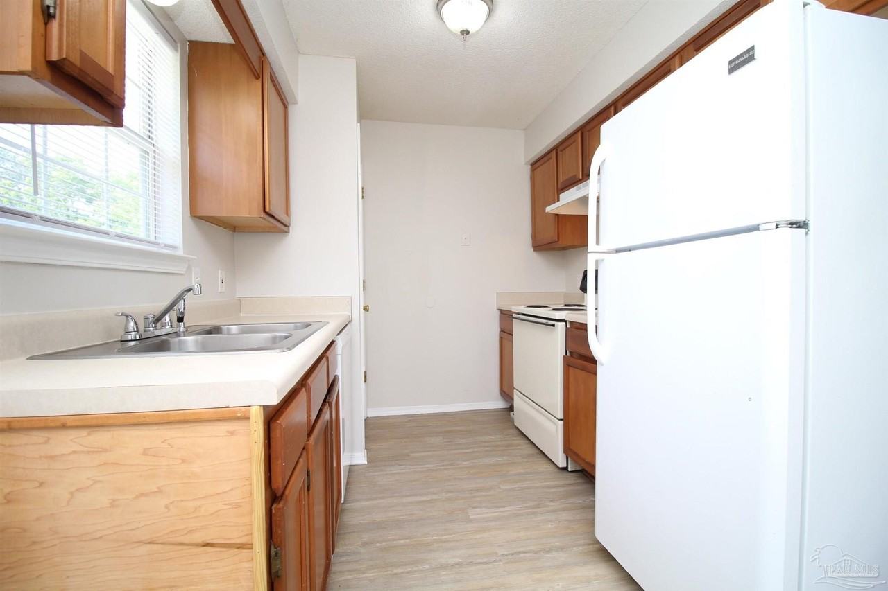 509 Wood Crest Way - Photo 5 of 21