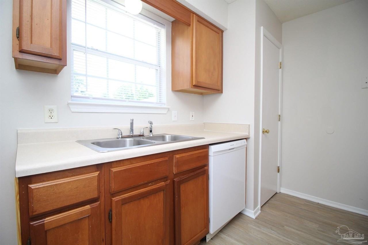 509 Wood Crest Way - Photo 6 of 21