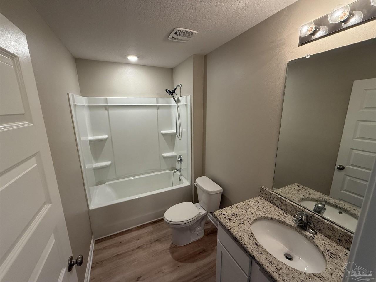 4041 Whitetail Ln - Photo 3 of 26