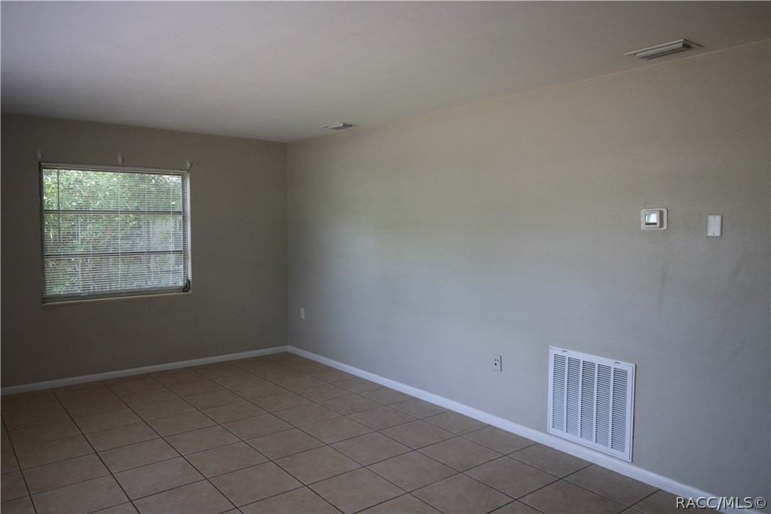 13 S Washington St - Photo 3 of 27