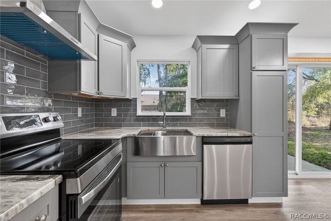 618 Spruce St - Photo 5 of 34