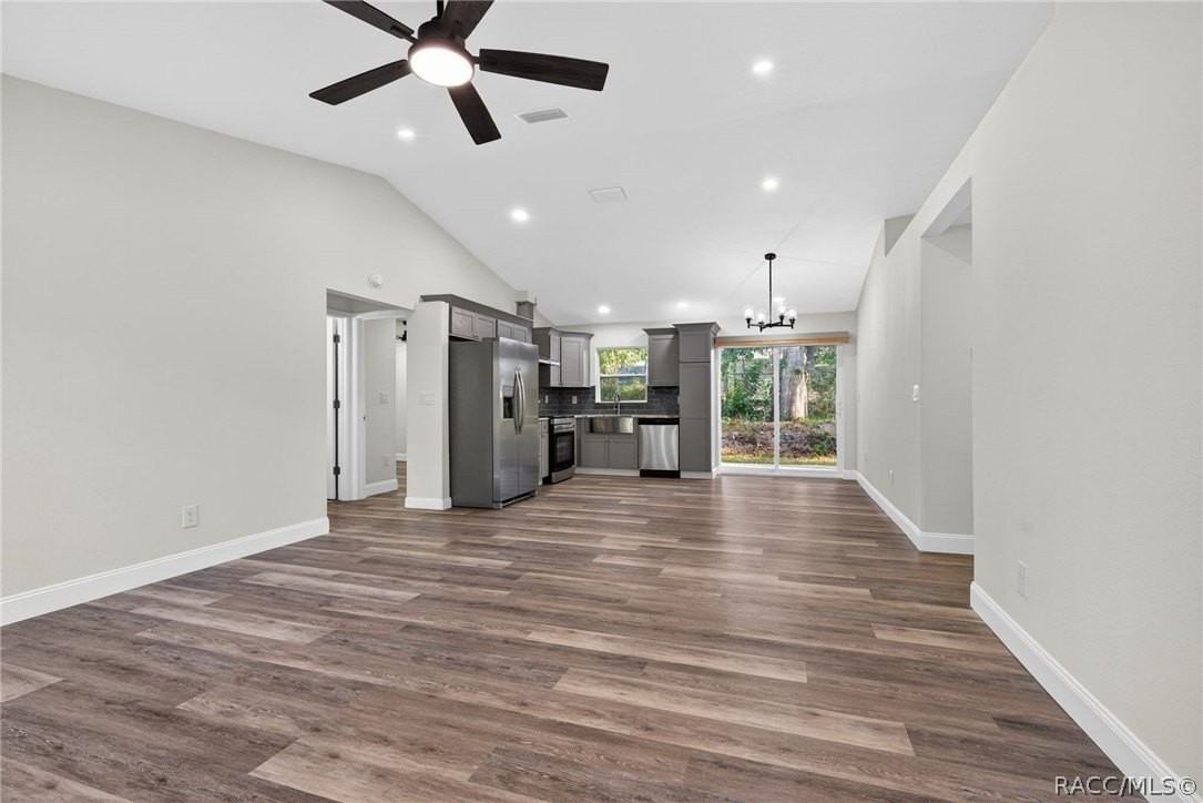 618 Spruce St - Photo 6 of 34