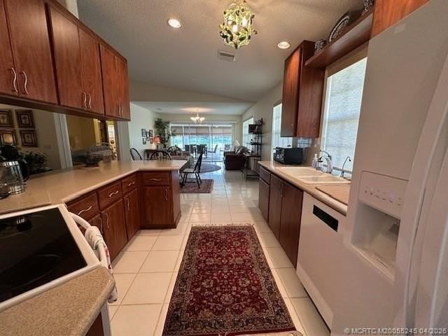 1880 Sw Springfield Ct - Photo 4 of 40