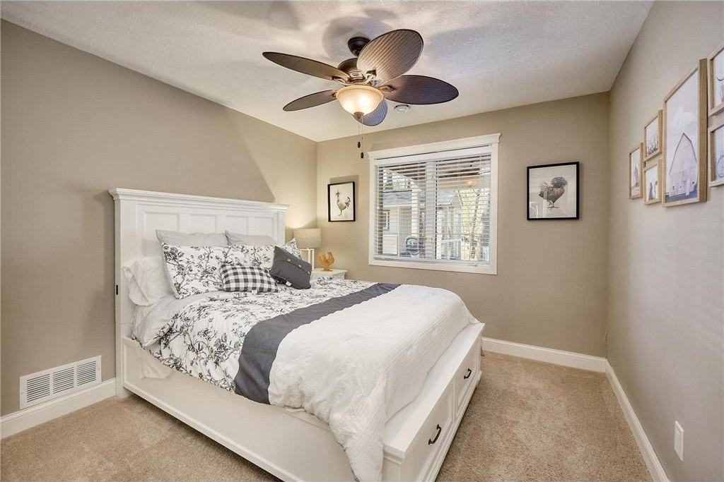 1832 Essex Rd - Photo 4 of 42