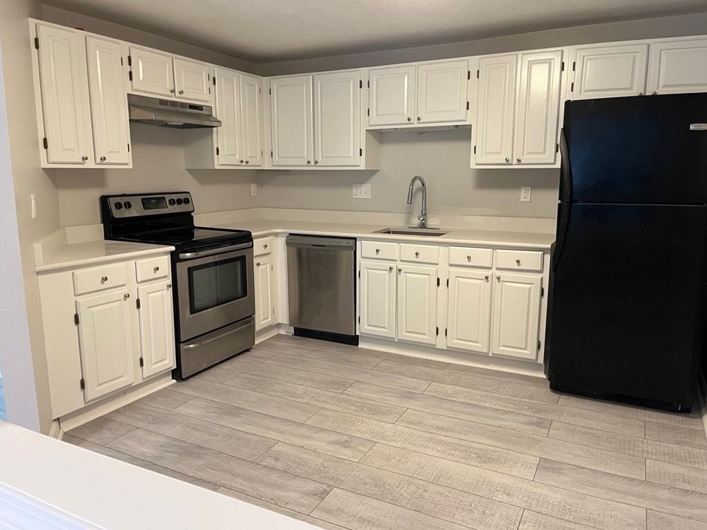 8 Ledgewood Way #10 - Photo 6 of 19