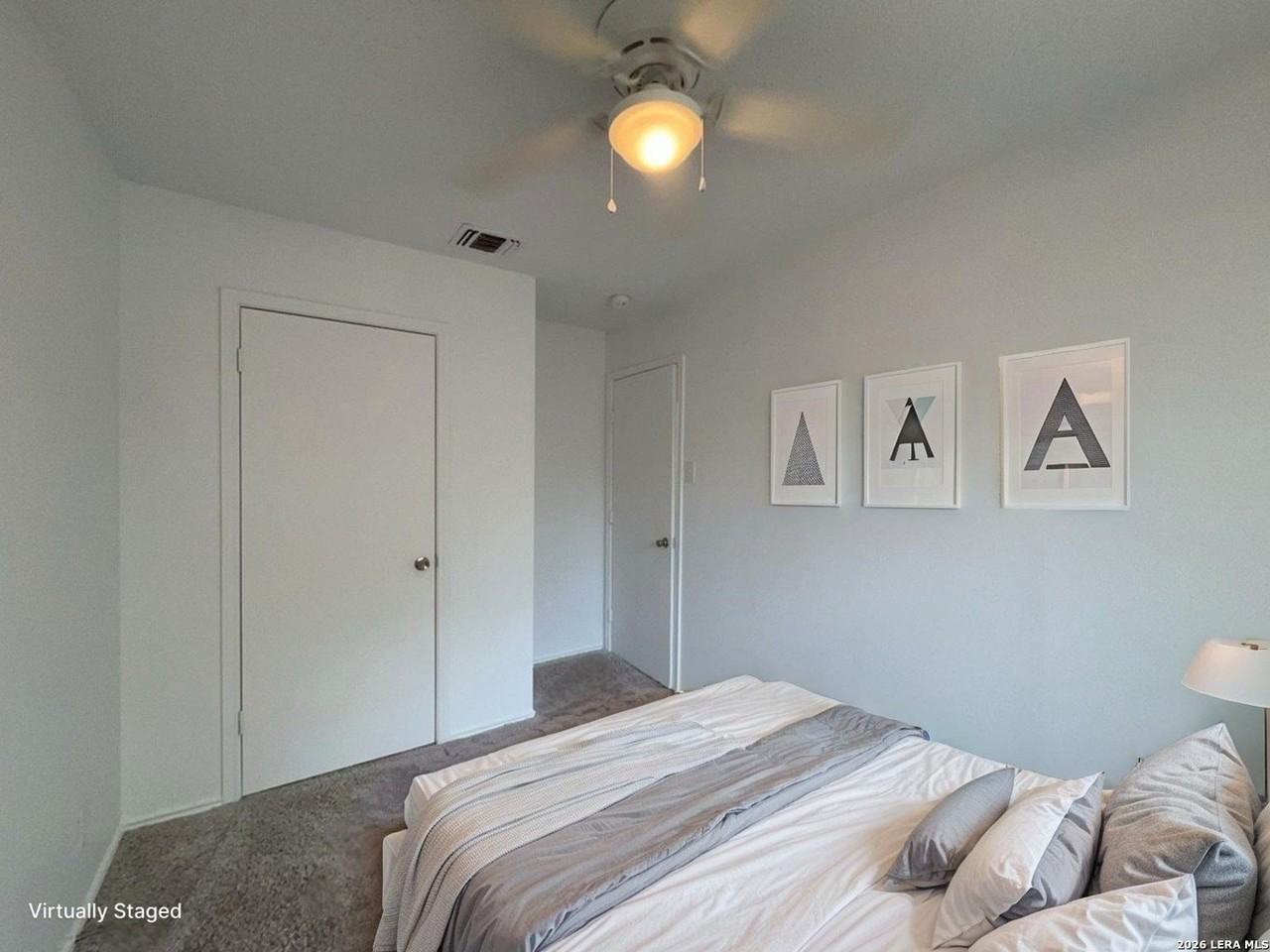 6202 Valley Clf - Photo 5 of 47
