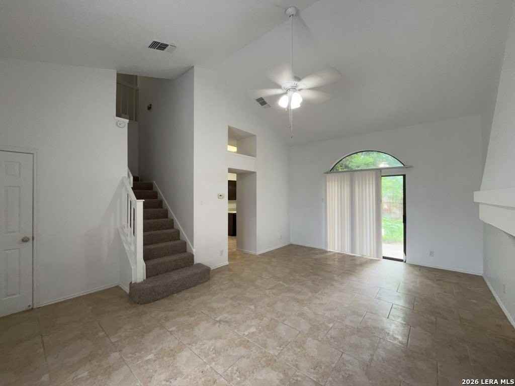 6202 Valley Clf - Photo 7 of 47