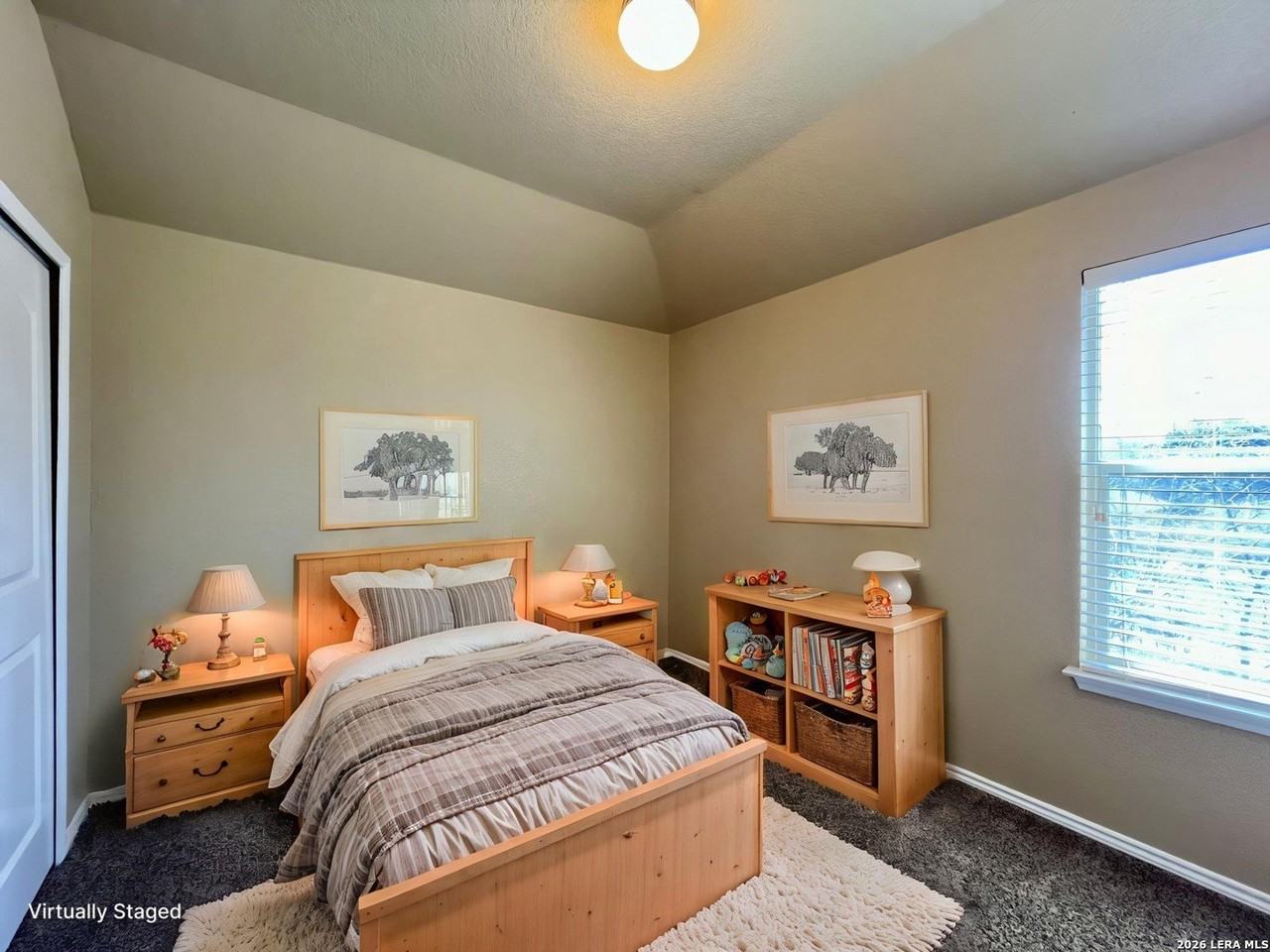 5442 Sunlit Brk - Photo 5 of 36