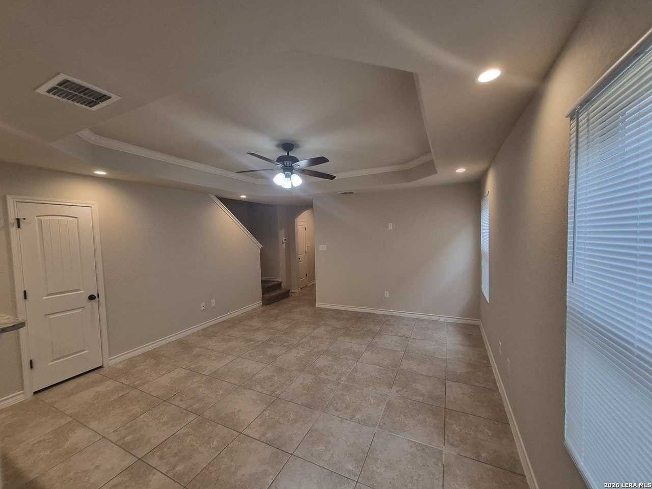 6842 Lakeview Dr #101 - Photo 4 of 21